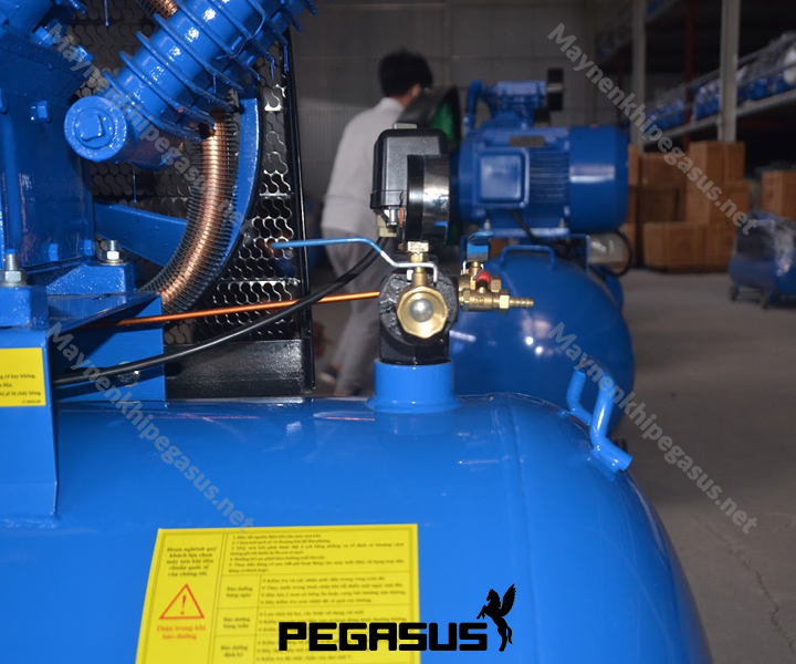Máy Nén Khí Dây đai Pegasus Tm V 1.05 12.5 500l 10hp áp 12kg (3)